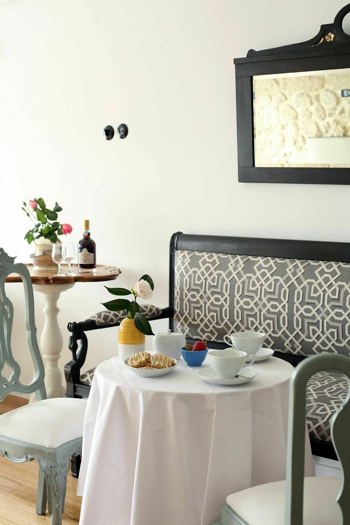 1872 River House By Olivia Oporto
